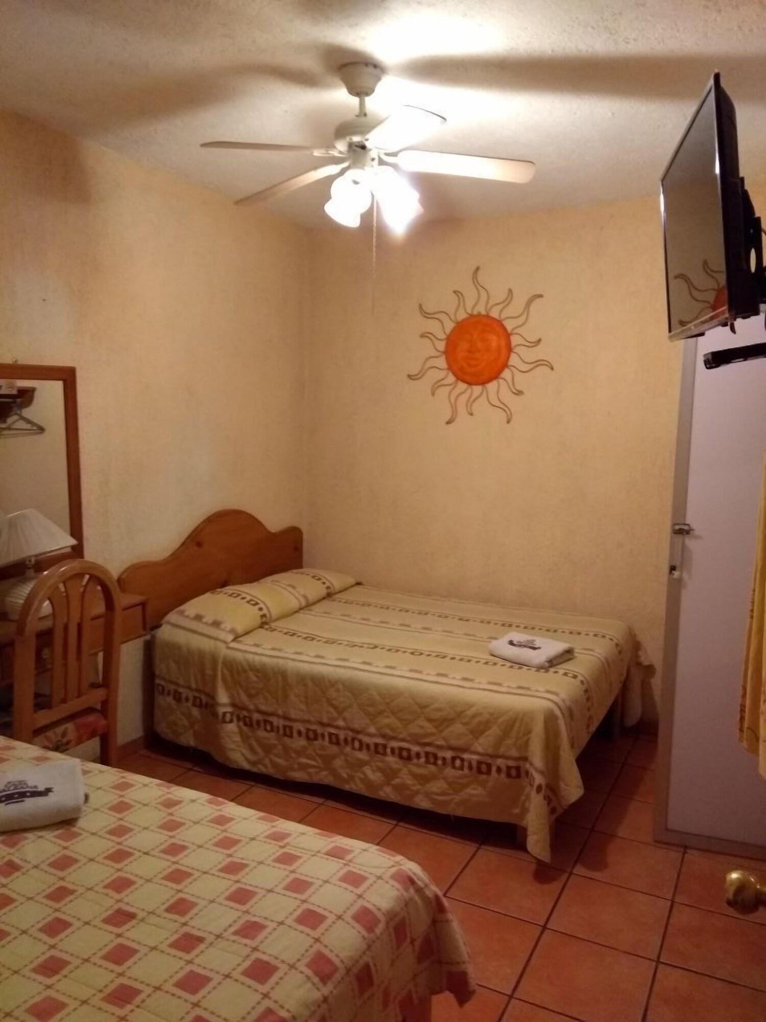 Hotel Casa Galeana Morelia Esterno foto